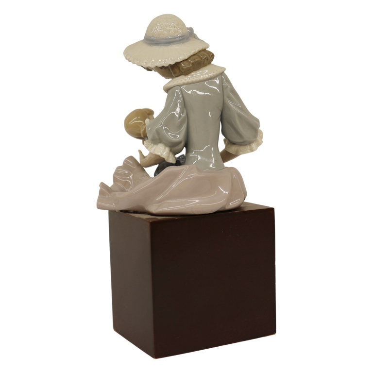 Lladro "Debbie and Her Doll" Porcelain Figurine