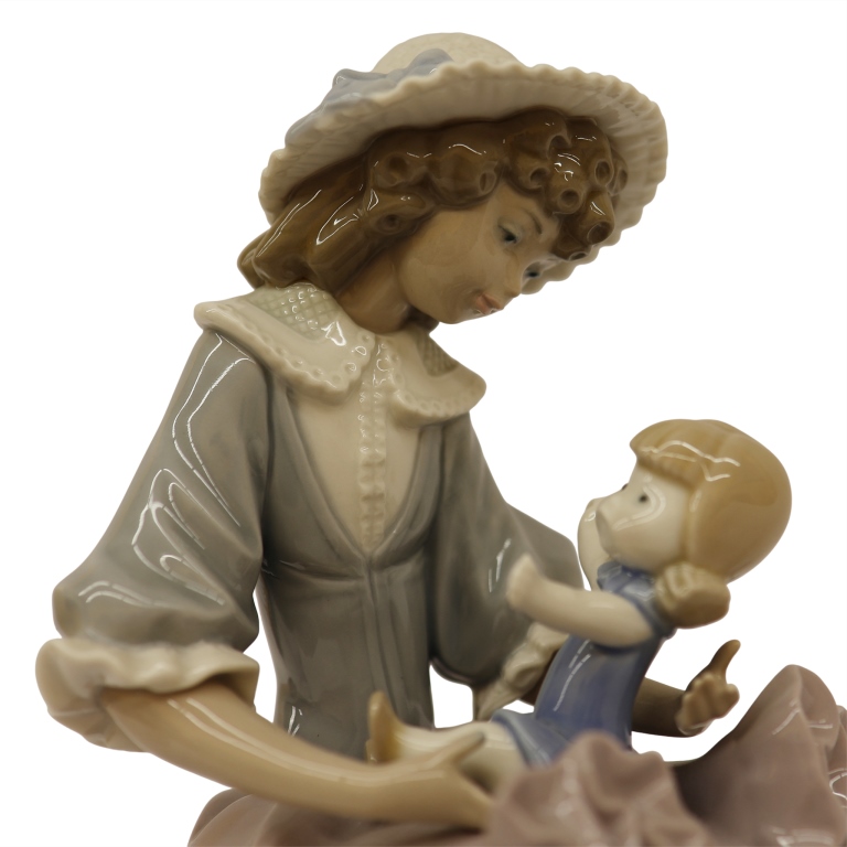 Lladro "Debbie and Her Doll" Porcelain Figurine