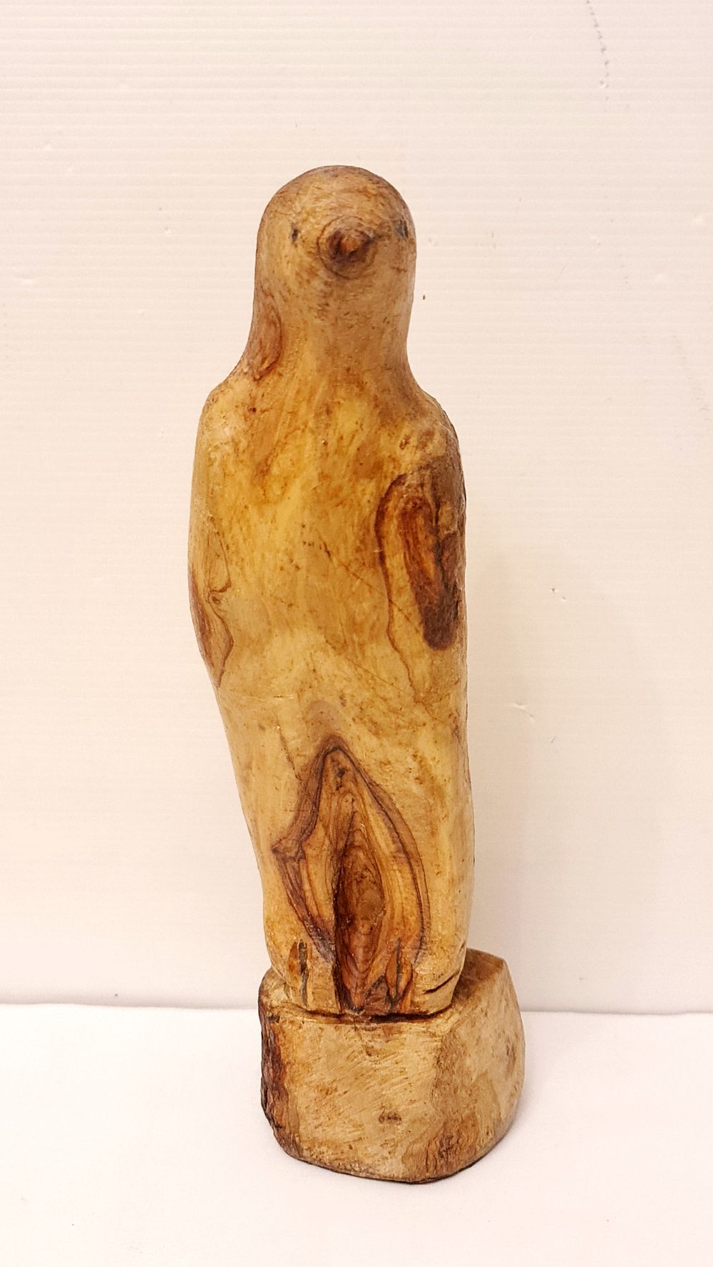 Moshe Gutbir משה גוטביר פסל עץ מקורי חתום בדמות ציפור, מגולף מעץ. Moshe Gutbir משה גוטביר 