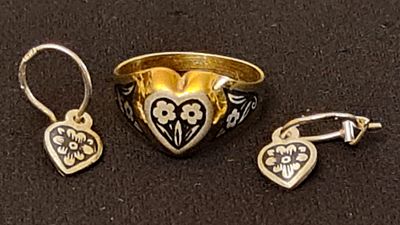 Kubachi סט תכשיטים טבעת וזוג עגילים רוסיים ניילו כסף 925 חתומים. Kubachi סט תכשיטים טבעת וזוג 