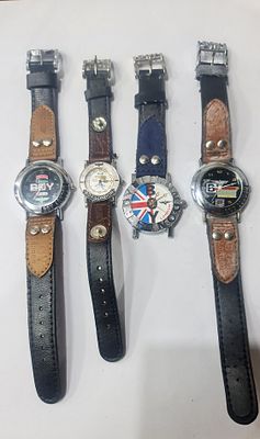Boy London לוט 4 שעוני יד מקוריים בויי לונדון, מחוג שניות, רצועות עור מקוריות, אבזם פלדה. Boy 