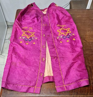 מעיל אשכנזי לספר תורה, שנות ה-30-40,תקופת פלשתינה ארץ ישראל. מעיל אשכנזי לספר תורה, שנות 