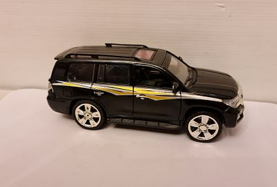 TOYOTA VXR V8 Land Cruiser דגם אספנות גדול של טויוטה לנד קרוזר. TOYOTA VXR V8 Land Cruiser דגם 