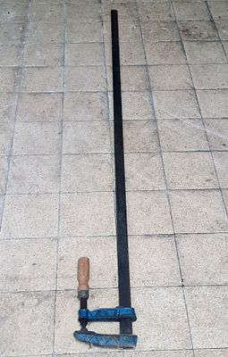 קלמרה קליבה מלחציים נגרים מקצועיים ישנים מסיביים גדול מימדים, ארוכים במיוחד. קלמרה קליבה 