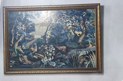 Tapestry Vendure. Tapestry Vendure גובלן עתיק גדול מימדים נתון במסגרת עץ מוזהבת איכותית מחופה 