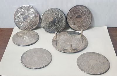 סט 6 תחתיות וינטג' לכוסות עם מעמד מקורי, מצופים כסף. סט 6 תחתיות וינטג' לכוסות עם מעמד מקורי 