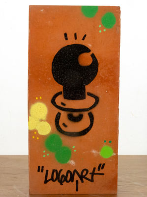 "Xupet Negre" Brick "LoGo Art 2". Measurements 22 x 13 cm