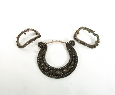 Beautiful and rare set of Belly Dancer or Berber Concubine, Morocco, 19th century, in solid silver. 