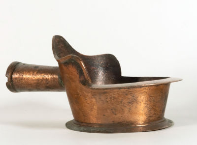 Rare 18th century Chinese iron. 13 x 20 x 17 cm, in copper. Provenance: property of an important 