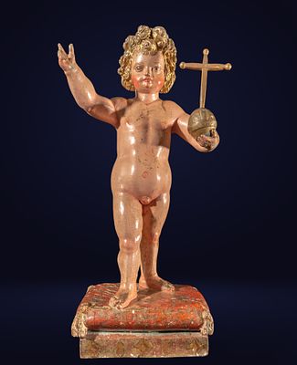 Spanish School of the 17th Century - Infant Jesus Salvator Mundi. Polychrome and gilded carved 
