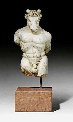 IMPORTANT MARBLE SCULPTURE OF THE MINOTAUR, 17th century
Baroque style, Italy. Beige/grey 