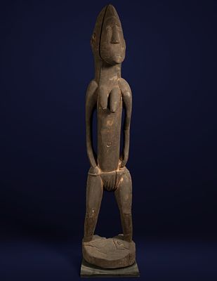 Large Ancestor Sculpture, Possibly Dogon, Mali - African Art, 20th Century. Measurements: 80 cm 