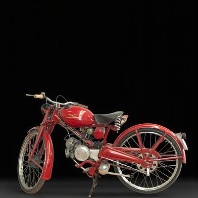 Moto Guzzi Hispania 65 cc, ca. 1955. Classic Elig 125cc motorcycle, manufactured in Elche 