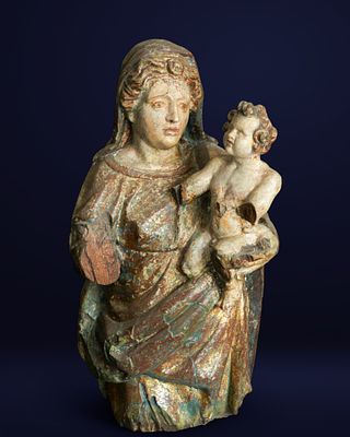 Virgin and Child, Castilian School, 16th Century. Carved and polychromed wood. Dimensions: 63 x 