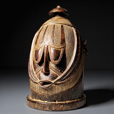 Ojegu ritual mask of the Igala people, Nigeria, 20th century. Carved wood. Dimensions: 39 &times; 25 &times; 