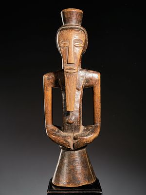 Janiform power figure of the Kusu people, Democratic Republic of Congo, 20th century. Carved 