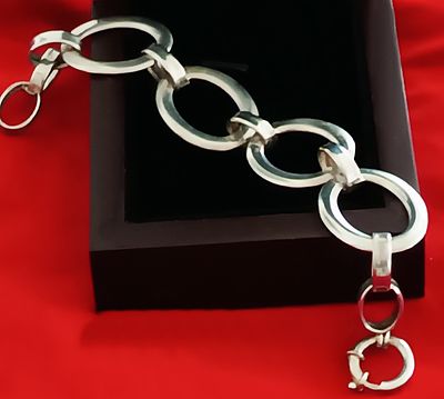 Vintage bracelet with large links, 20th century. 925 sterling silver, crafted using a 