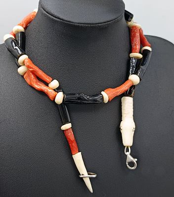 Original Art Deco necklace made of black coral and natural red coral with 925 silver. Black and 