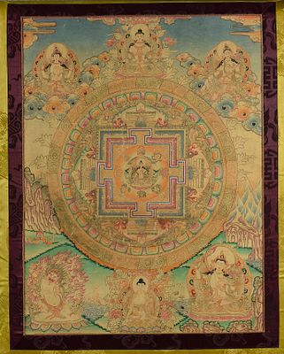 Exceptional Tibetan Thangka with mandala, 18th century. Polychrome pigments on silk with 