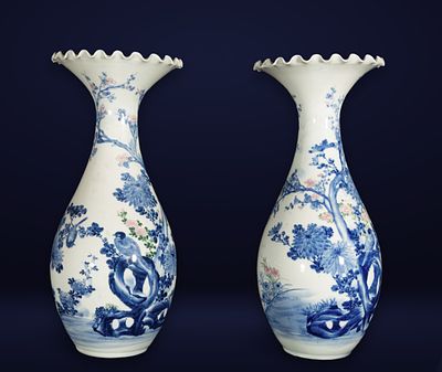Pair of Japanese vases with floral and bird decoration from the 19th century. 46 cm x 21 cm x 21 cm