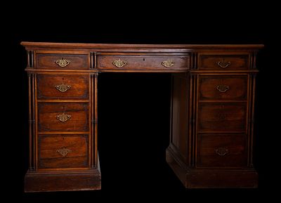 19th Century English Rosewood Office Desk. Measurements: 76 x 122 x 66 cm