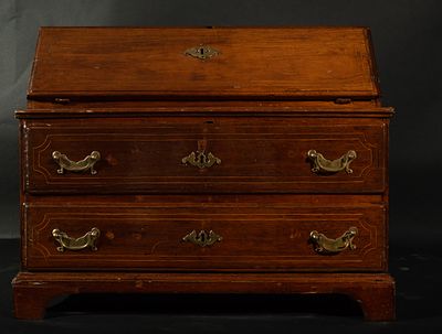 Small English mahogany stonework desk, early 19th century. With bronze fittings, measurements: 