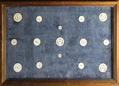 Lot of framed antique 19th-century pocket watches. Measurements with frame: 52 x 77 cm