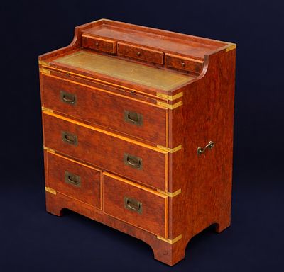 Ship's desk in camphor wood. Oriental school. 19th century. Camphor wood with metal fittings. 