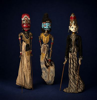Rare Lot of 3 Java Indonesia Puppets with Natural Hair. Each one measures 80 cm high. One of 