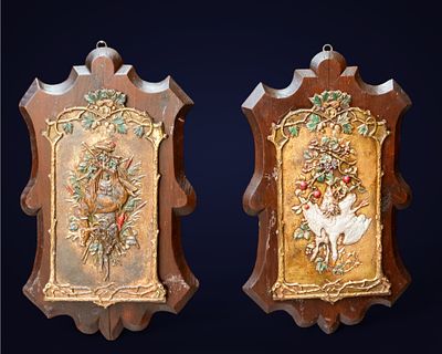 French hunting trophy in polychrome wood relief, 19th century. Measurements: 57 &times; 32 &times; 3 cm