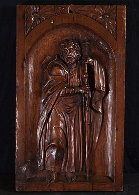 Altar Door with Santiago Pilgrim Apostle in relief, 16th century. Measurements: 76 x 45 x 4 cm