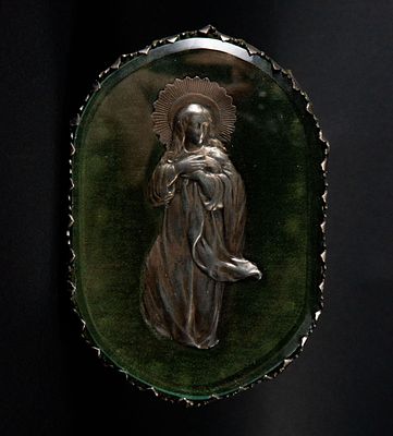 Large reliquary with the Immaculate Virgin mounted in crystal on silver, 18th century. Measuremen 