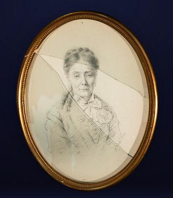 Drawing of a lady, Spanish School, 19th Century. Graphite on paper. Dimensions: 24 x 17 cm; 