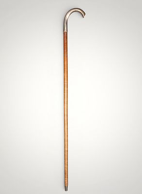 Walking stick with curved handle. European school. 19th century. Turned and polished mahogany 