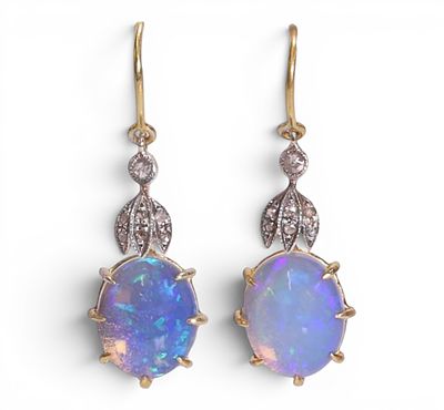 Pair of earrings in silver gilt with opals and rose cut diamonds. Partially gilded 925 sterling 