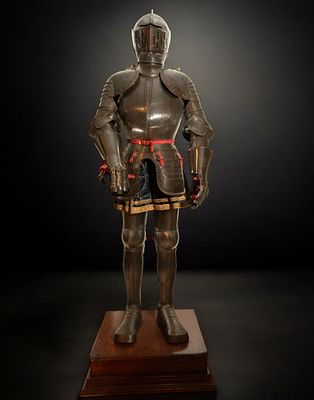 Star Lot - Exceptional Renaissance Knight's Armor from the 16th century, with some 20th C 