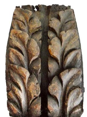 antiquisima m&eacute;nsula o can de nogal, S.XVI
. peque&ntilde;a m&eacute;nsula o can del siglo XVI, en madera de 