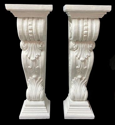 Antigua pareja de m&eacute;nsulas, repisas, columnas, peana de madera de casta&ntilde;o.XIX 
Antigua pareja 