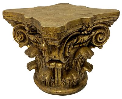 Muy antiguo capitel corintio de piedra dorado. Peana, repisa, columna. 30x30x28. Antiguo