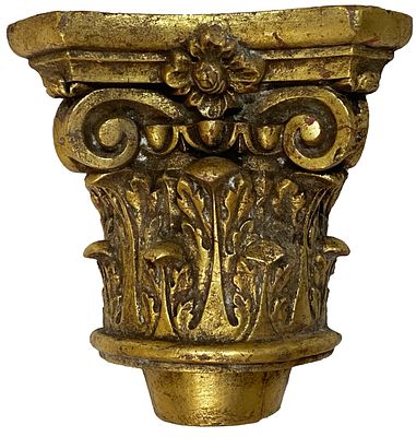 Antiguo capitel corintio, ménsula, repisa, pedestal. S. XIX. 26x26x13. Antiguo capitel corintio