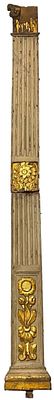 Antigua columna con capitel dorada al oro fino y policromada. S. XV. Gótica. 196 cm.
Antigua