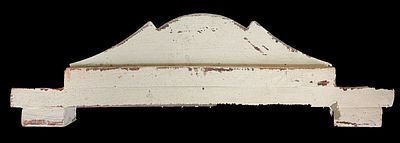 Antiguo copete de madera. 39x13x4