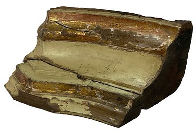 Antiguo retablo renacentista de nogal y dorado al oro fino. XVI. 43x22x20. Antiguo retablo de 