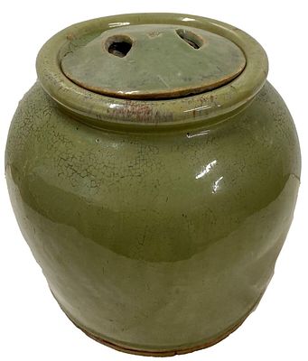 Antiguo c&aacute;ntaro, pedarra, aceitera o botijo de terracota esmaltada. Chino. XIX. 19x18x18. 