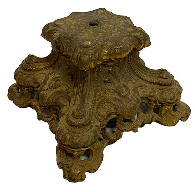 Antigua peana, base, repisa de bronce para colocar figura. S. XIX. 13x13x9. Antigua base para 