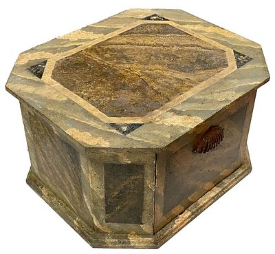 Antigua peana, m&eacute;nsula, repisa, columna, altar de madera policromada. Suelos Vaticanos.47x40x26. 