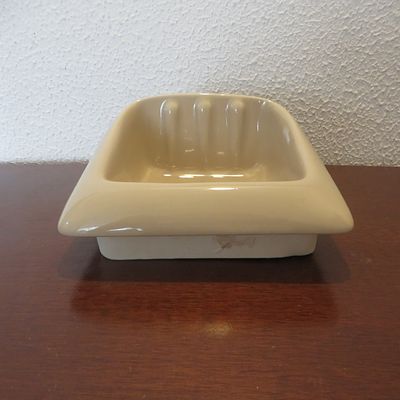 חרסה - קרמיקה ישראלית
סבונייה למקלחת
נא להסתכל בתמונות על המצב! הפריט כפי שמוצג בתמונות 