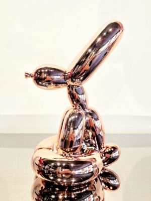 Editions Studio - Sitting Balloon Rabbit Rose Gold Cold casting resin sculpture Limited edition 