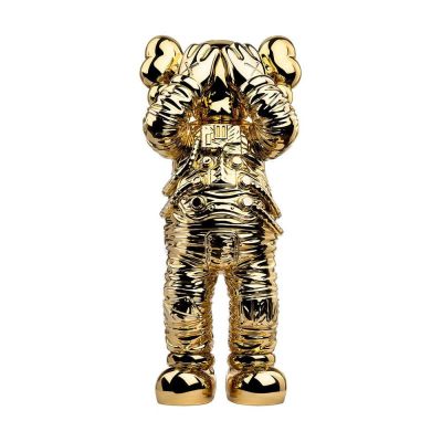 KAWS - Holiday Space (Gold) Sculpture / Art Toy Comes in orginal box 29.2 &times; 12.7 &times; 11.4 cm 