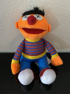 Kaws x Uniqlo - Sesame Street Ernie Plush, 2018 Plush Toy, very good condition, 40 x 40 x 13 cm 